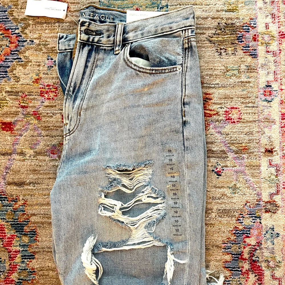 American Eagle Mom Jeans